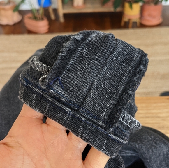 Everlane High Rise Faded Black Jeans - Picture 10 of 11